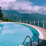 Tonarino Iseo Lägenhet *